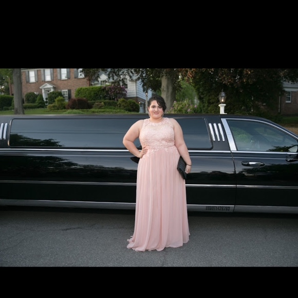 LIGHT PINK PROM DRESS - Picture 2 of 8